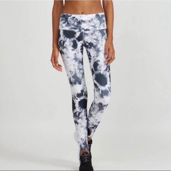 Like New Noli Tie Dye Leggings - Picture 1 of 8